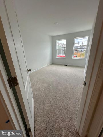 65 MELSONBY DR, Bunker Hill, WV 25413