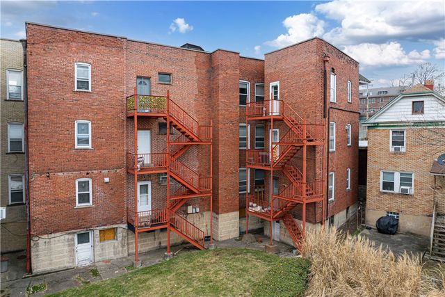 18-20 Sankey Avenue, Brentwood, PA 15227