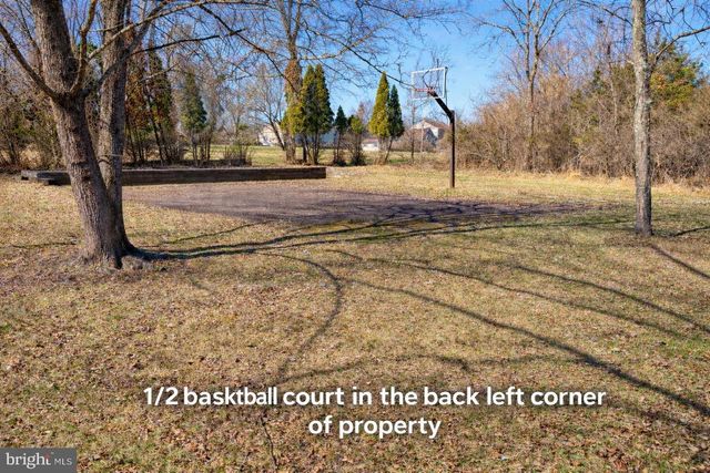 408 SALFORD STATION RD, Perkiomenville, PA 18074