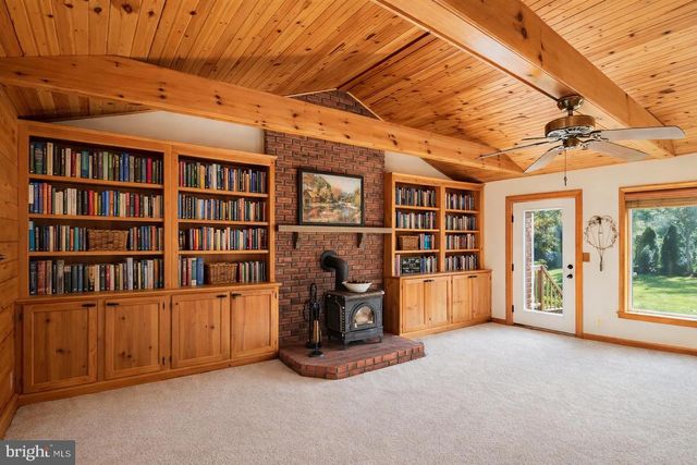 408 SALFORD STATION RD, Perkiomenville, PA 18074