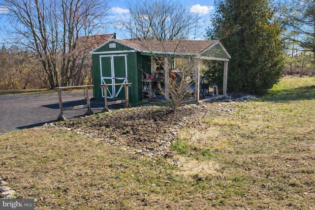 408 SALFORD STATION RD, Perkiomenville, PA 18074