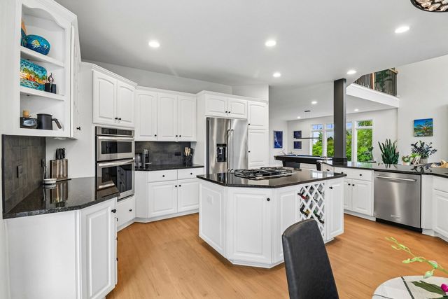1272 Lake Shore Drive, Lisle, IL 60532
