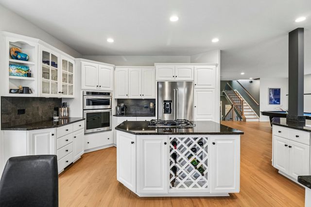 1272 Lake Shore Drive, Lisle, IL 60532