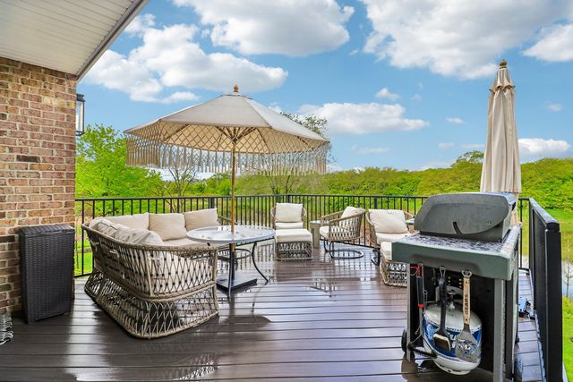 1272 Lake Shore Drive, Lisle, IL 60532