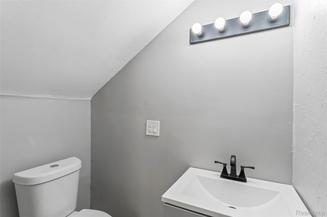 24609 EUREKA Avenue, Warren, MI 48091