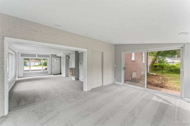 24609 EUREKA Avenue, Warren, MI 48091