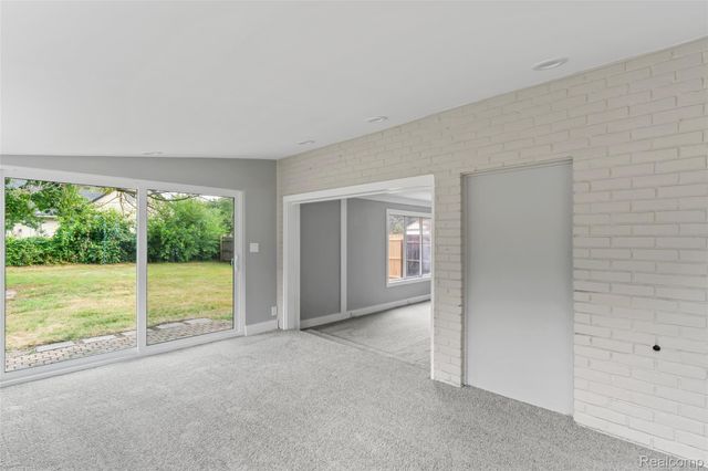 24609 EUREKA Avenue, Warren, MI 48091