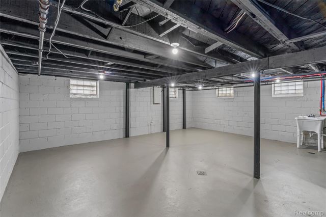 24609 EUREKA Avenue, Warren, MI 48091