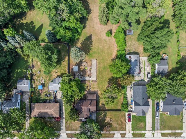 24609 EUREKA Avenue, Warren, MI 48091