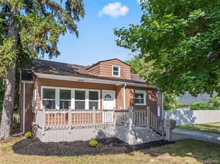 24609 EUREKA Avenue, Warren, MI 48091