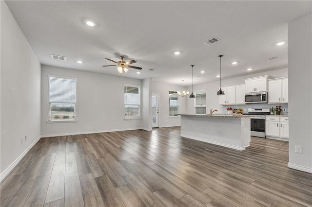 6220 Darlington Avenue, College Station, TX 77845