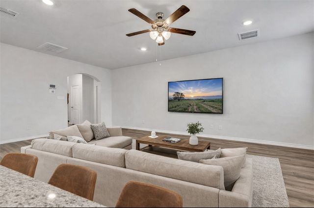 6220 Darlington Avenue, College Station, TX 77845