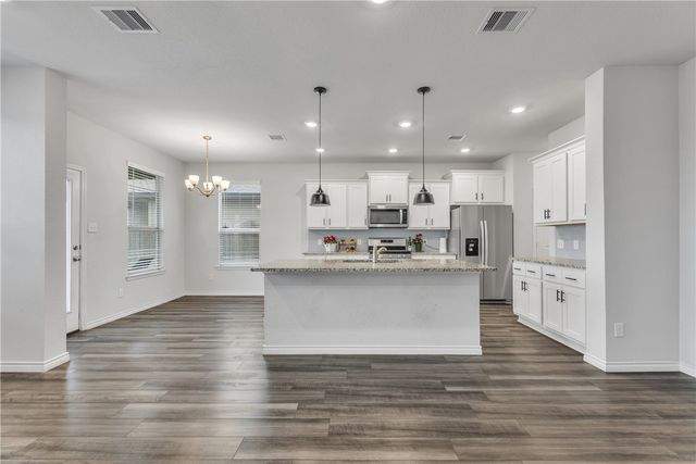 6220 Darlington Avenue, College Station, TX 77845