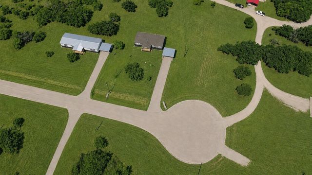 1057 Carnagie Road, Poolville, TX 76487