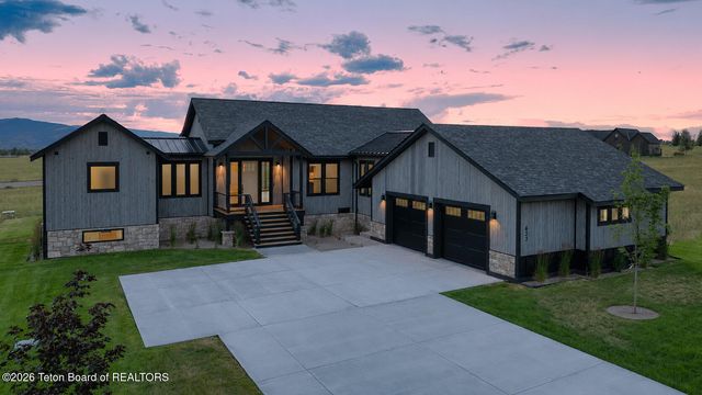 623 ROYAL ELK Circle, Victor, ID 83455