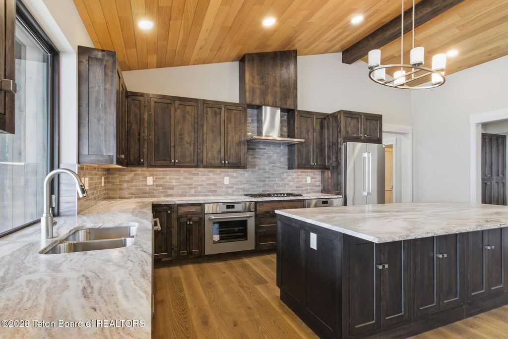 623 ROYAL ELK Circle, Victor, ID 83455 photo 13