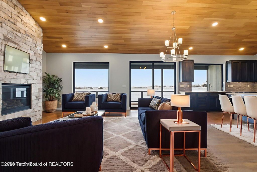 623 ROYAL ELK Circle, Victor, ID 83455 photo 9