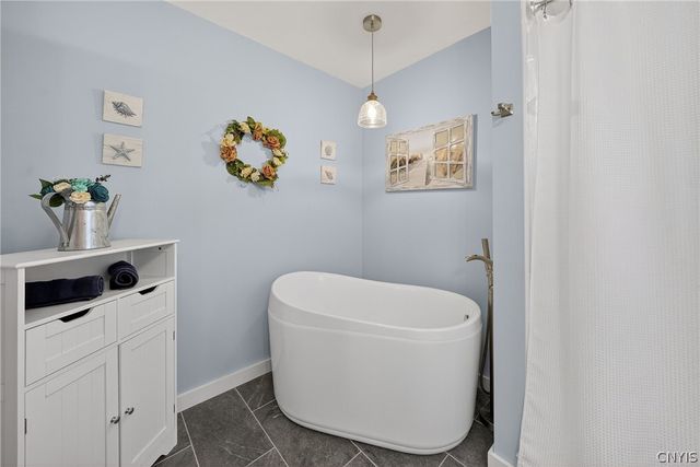 6233 The Hamlet, Dewitt, NY 13078