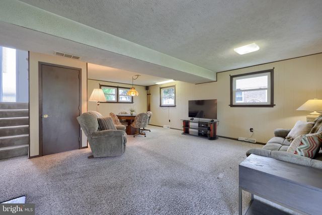 2135 BROCKTON RD, Lancaster, PA 17601