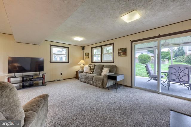 2135 BROCKTON RD, Lancaster, PA 17601