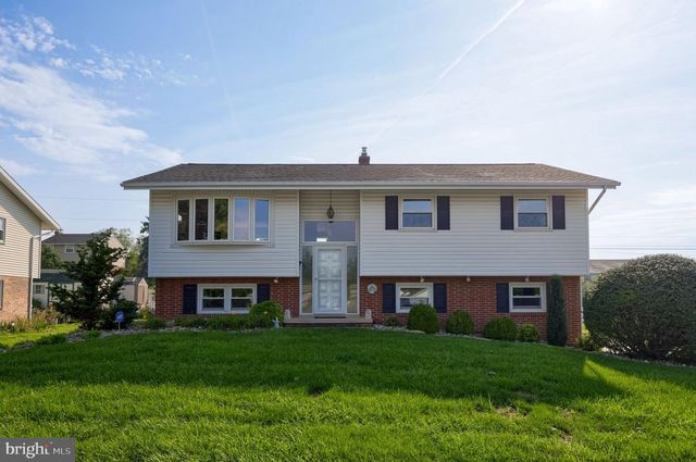 2135 BROCKTON RD, Lancaster, PA 17601