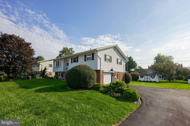 2135 BROCKTON RD, Lancaster, PA 17601