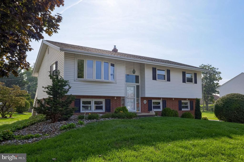 2135 BROCKTON RD, Lancaster, PA 17601