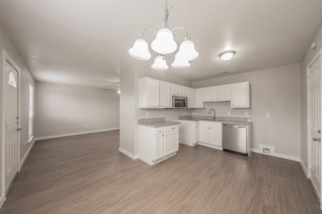 4140 Wilshire Boulevard, Dallas, TX 75241