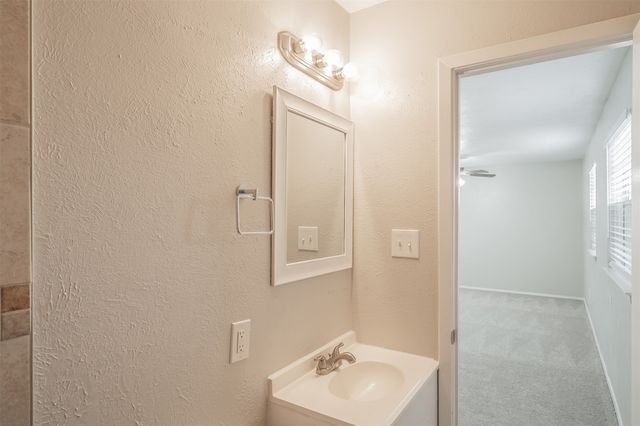 4140 Wilshire Boulevard, Dallas, TX 75241