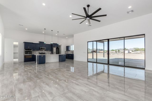 14902 W OBERLIN Way, Surprise, AZ 85387