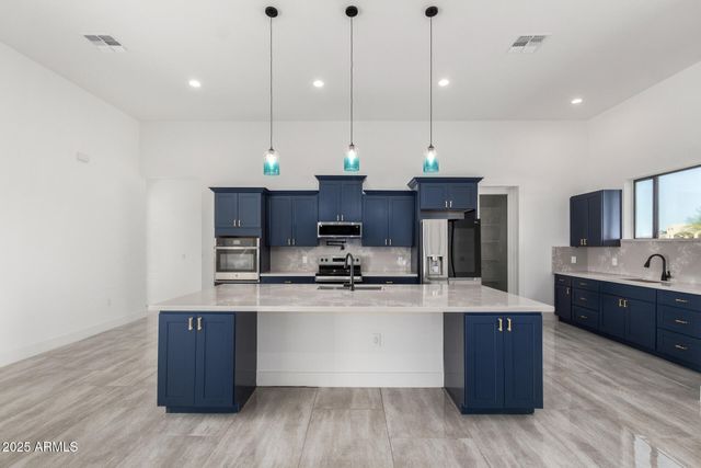 14902 W OBERLIN Way, Surprise, AZ 85387