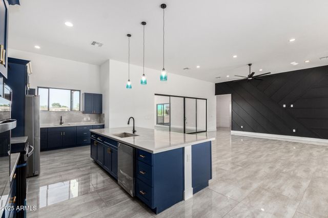 14902 W OBERLIN Way, Surprise, AZ 85387