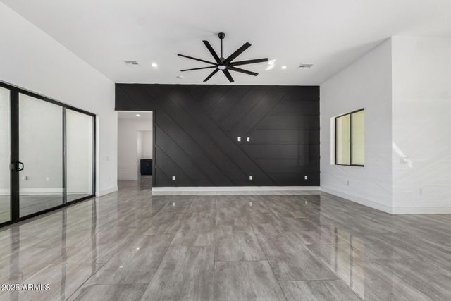 14902 W OBERLIN Way, Surprise, AZ 85387