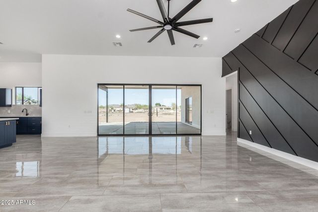 14902 W OBERLIN Way, Surprise, AZ 85387