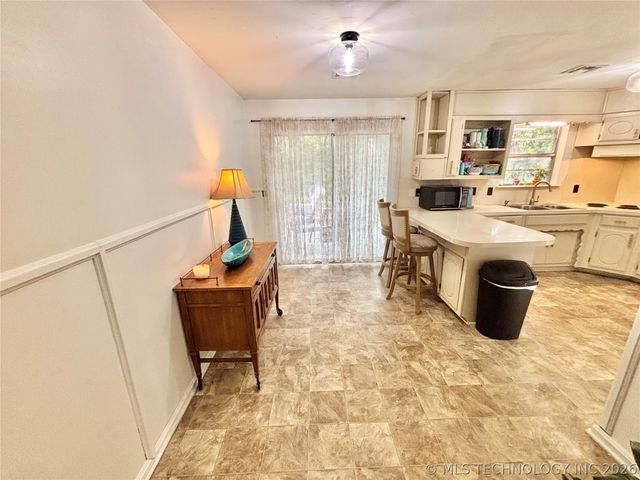 110 N Old State Hwy 2, Whitefield, OK 74472