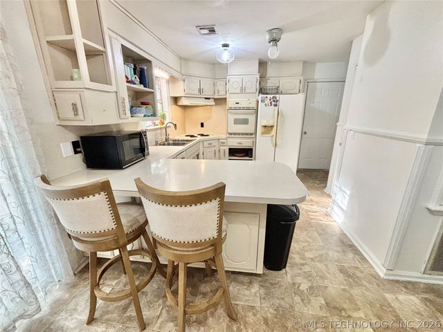 110 N Old State Hwy 2, Whitefield, OK 74472
