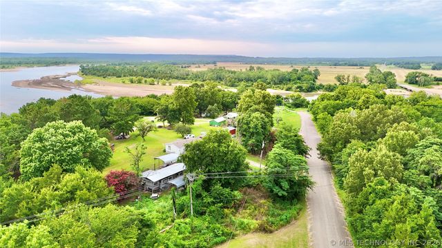 110 N Old State Hwy 2, Whitefield, OK 74472