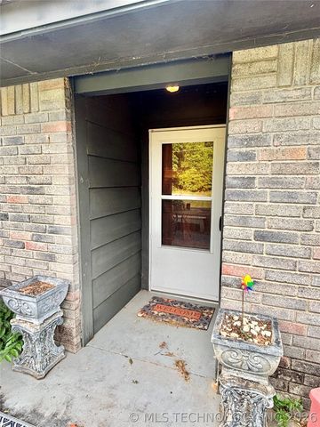 110 N Old State Hwy 2, Whitefield, OK 74472
