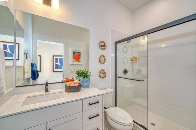 28929 Parkridge Loop 80, Hayward, CA 94544