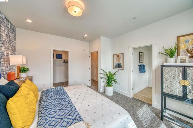 28929 Parkridge Loop 80, Hayward, CA 94544