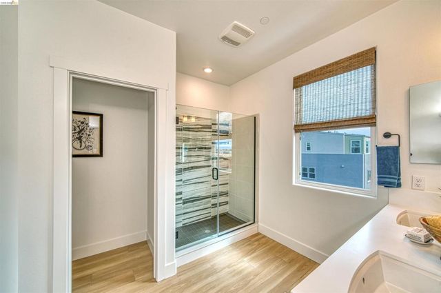 28929 Parkridge Loop 80, Hayward, CA 94544