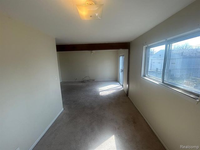 25651 Mcdonald Street, Dearborn Heights, MI 48125