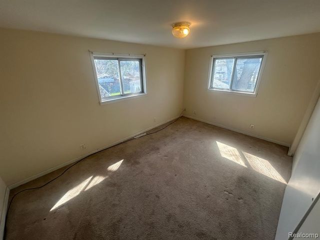 25651 Mcdonald Street, Dearborn Heights, MI 48125