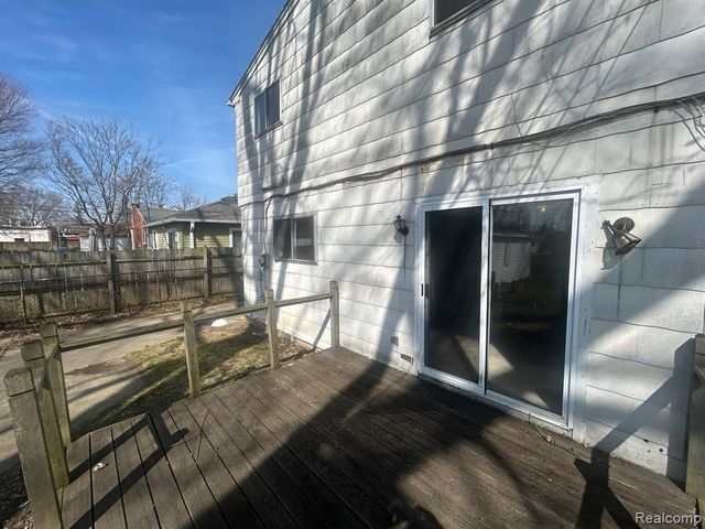 25651 Mcdonald Street, Dearborn Heights, MI 48125