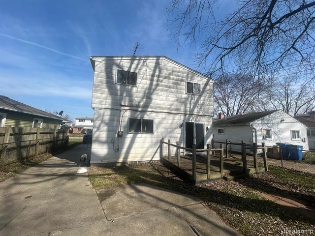 25651 Mcdonald Street, Dearborn Heights, MI 48125