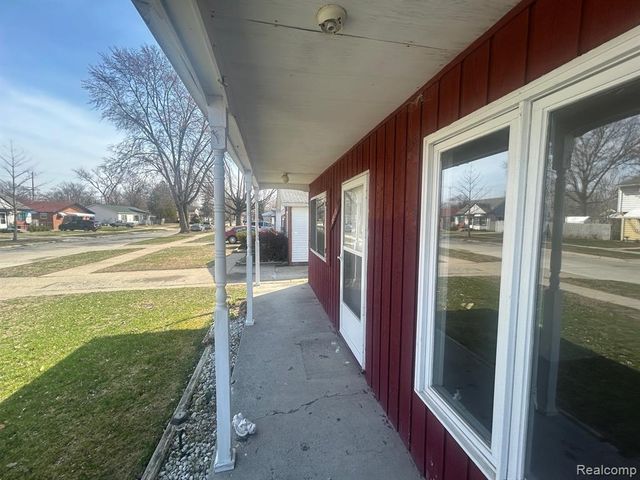 25651 Mcdonald Street, Dearborn Heights, MI 48125