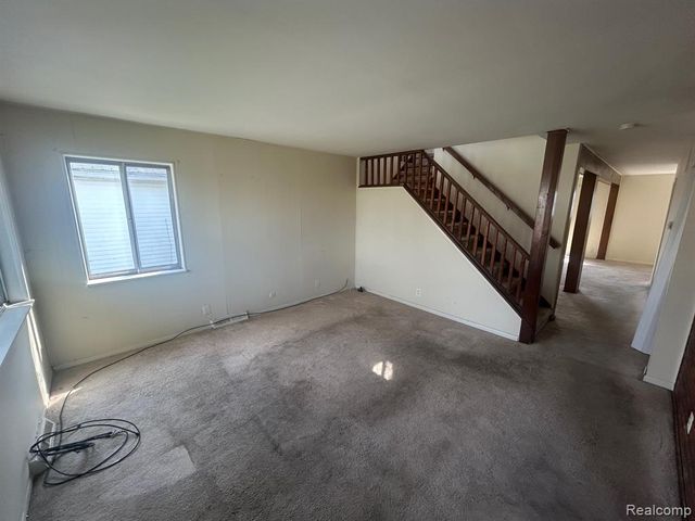 25651 Mcdonald Street, Dearborn Heights, MI 48125