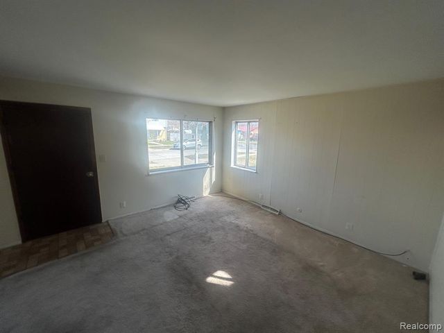 25651 Mcdonald Street, Dearborn Heights, MI 48125