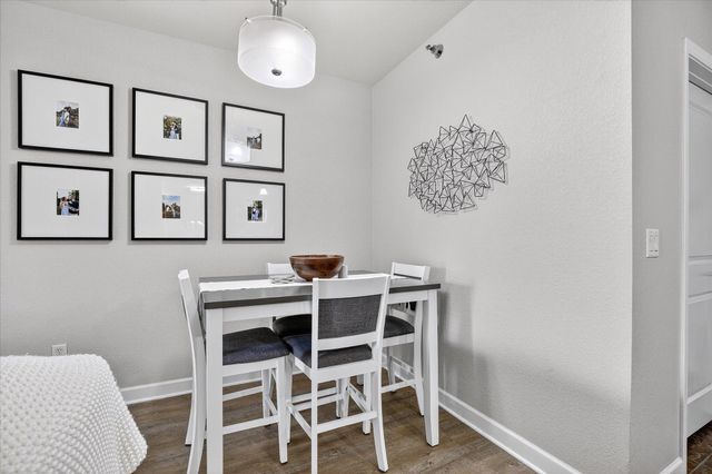 1155 Ford Road 203, Saint Louis Park, MN 55426