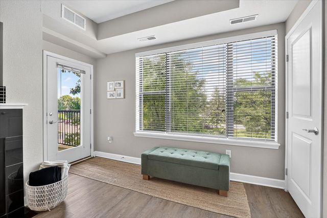 1155 Ford Road 203, Saint Louis Park, MN 55426